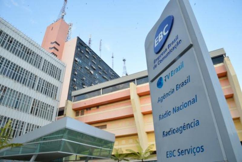 Medida provisória e decretos modificam estrutura e trocam comando da EBC