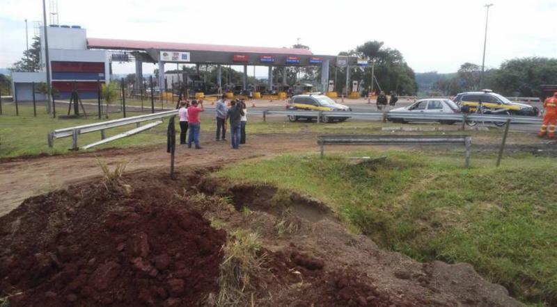 Vai para Londrina – Agricultora abre desvio na BR-369 e motoristas desviam de pedágio