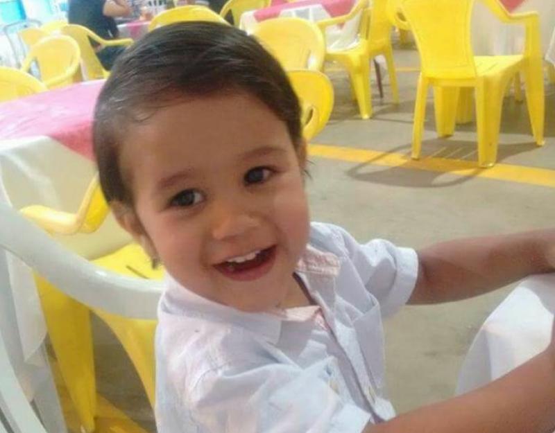Pais de Luiz Felipe pedem ajuda para encontrar a criança