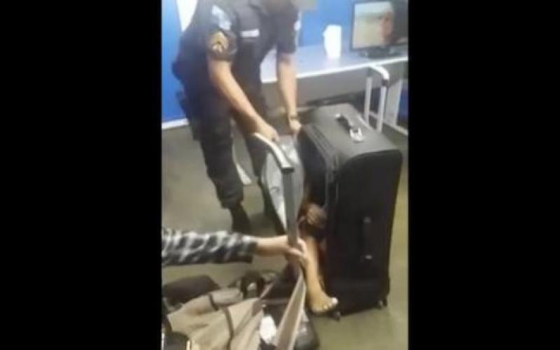 Mulher tenta viajar com criança de 11 anos dentro da mala e vai presa