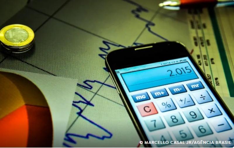 Economia cresce 0,9% no terceiro trimestre de 2024, diz IBGE