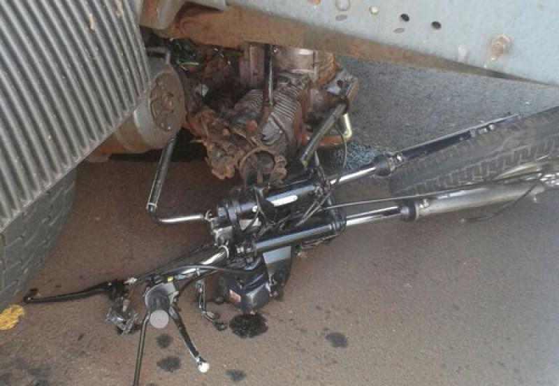 Motociclista de 14 anos morre decapitado após ser arrastado por carreta na região de Londrina