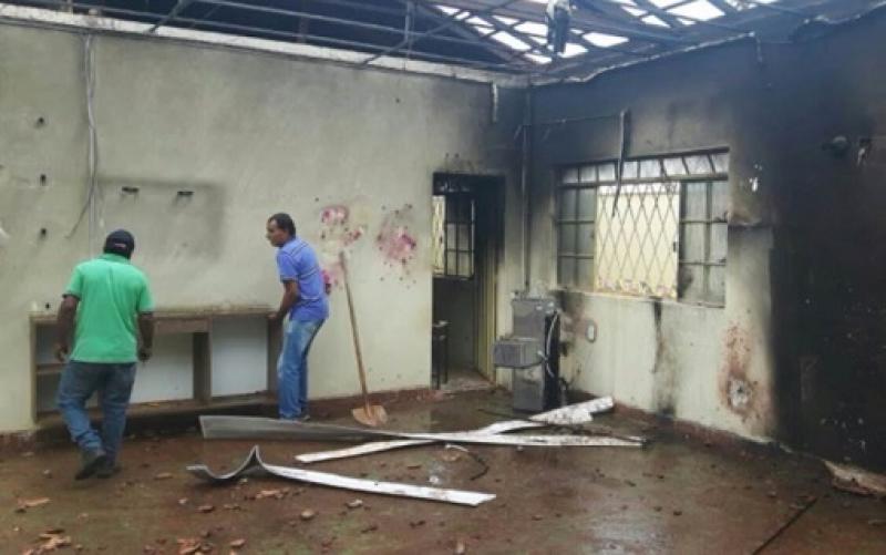 Auxiliar de professora morre e é a 13ª vítima de incêndio em creche