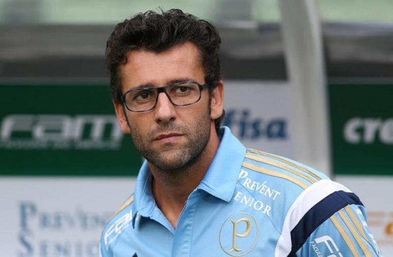 Atlético tem conversas com o técnico Alberto Valentim para a próxima temporada