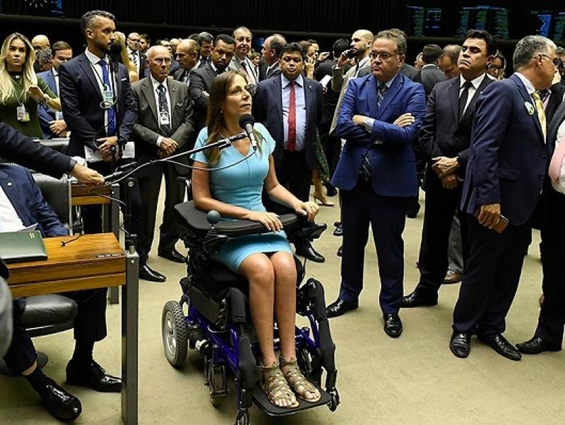 Parlamentares criticam projeto que muda Lei das Cotas para Pessoas com Deficiência