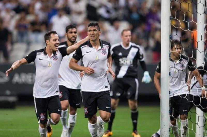 Corinthians vence com futebol lento, ritmo de valsa