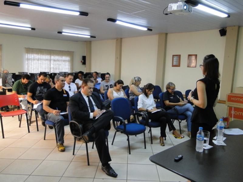 Servidores da 12ª SDP de Jacarezinho participam de palestra sobre Gestão de Pessoas