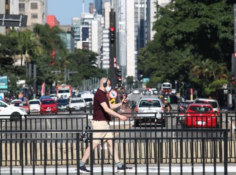 Em novo boletim, ministério confirma 107,7 mil infectados por covid-19