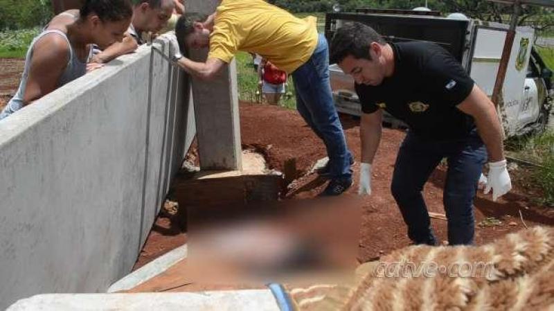 Seminua, mulher é encontrada morta dentro de buraco e suspeita é de feminicídio