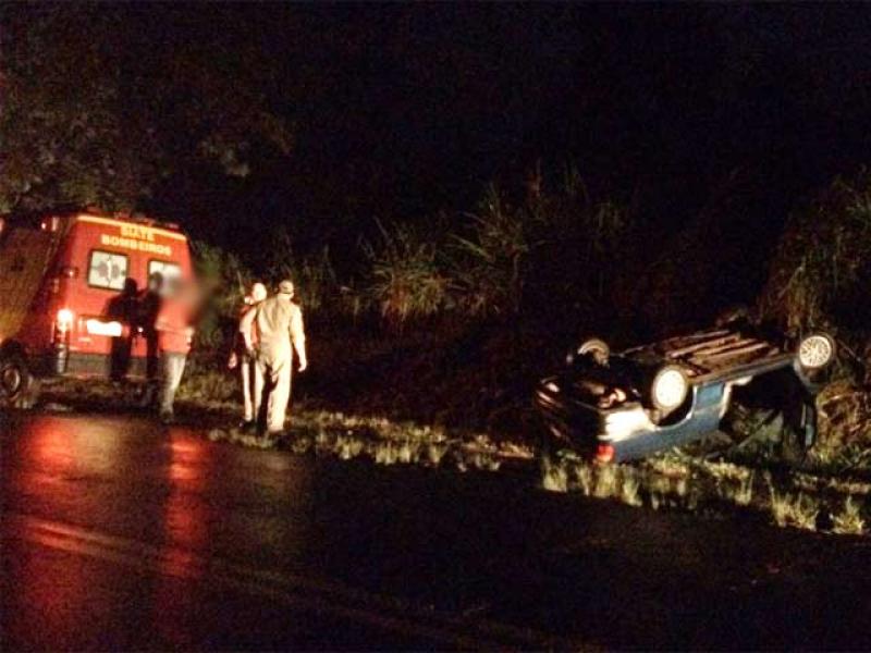 Capotamento deixa homem ferido na PR431 entre Jacarezinho e Ribeirão Claro