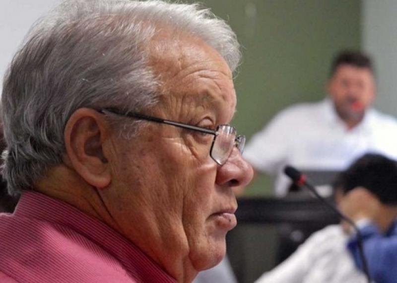 Prefeito condenado por uso de bem público em período eleitoral