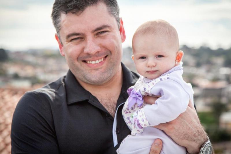 Prós e contras de ser pai dos 20 aos 50 anos