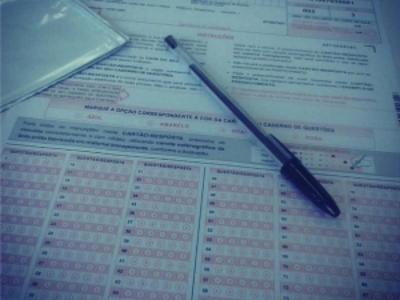 No Enem, 65 inscritos foram eliminados por uso indevido de celulares e postagem de fotos em redes sociais