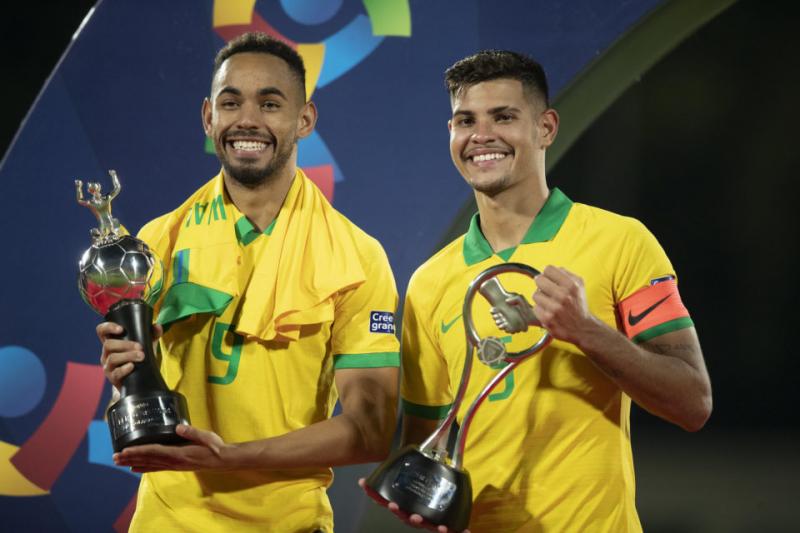 Capitão do Brasil, Bruno Guimarães é eleito o melhor jogador do Pré-Olímpico