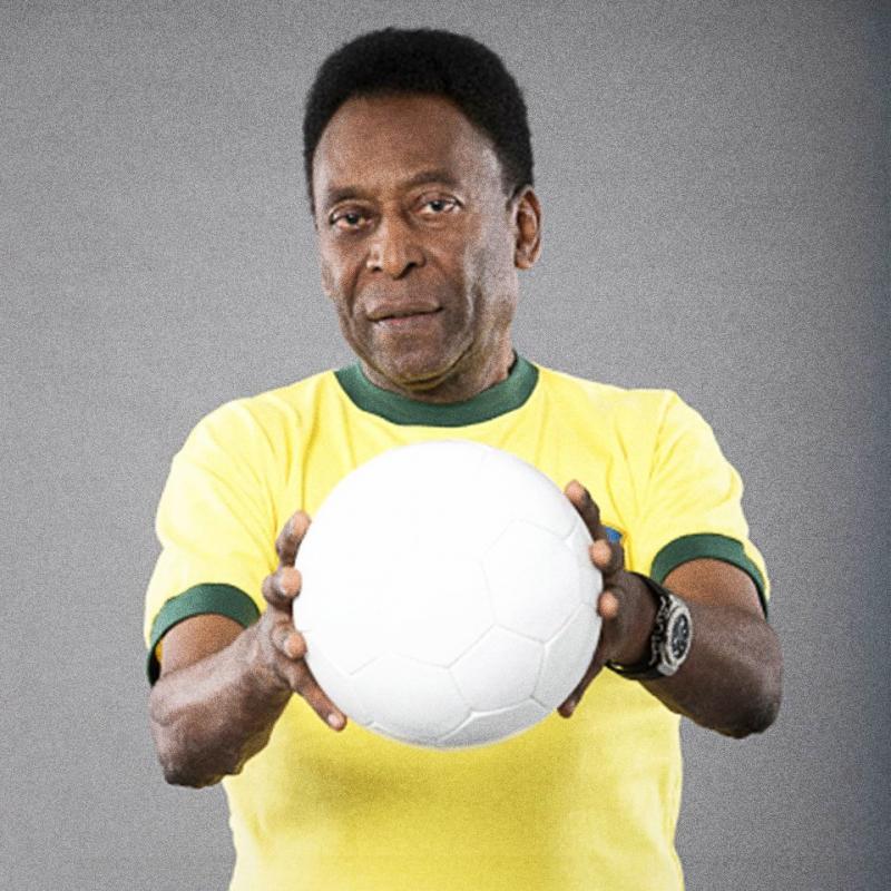 Filho de Pelé diz que pai está abatido por saúde e não quer sair de casa