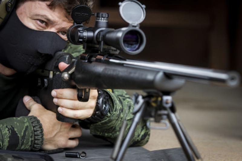 Conheça o sniper paranaense
