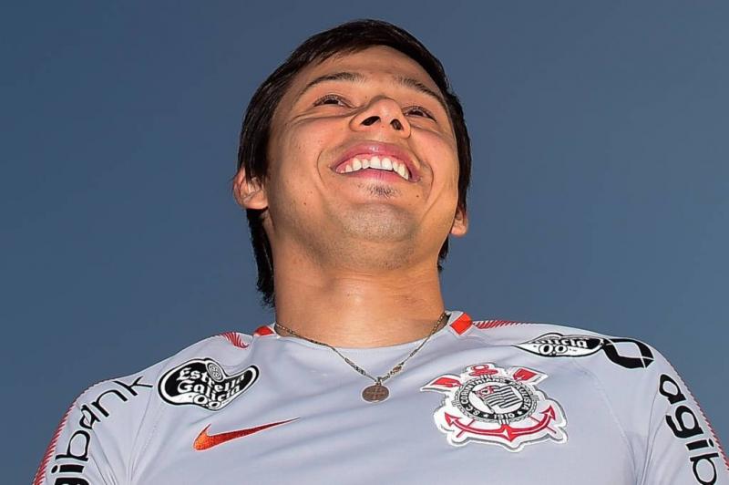 Diretor do TimÃ£o nega propostas por Romero: â€œQuer permanecerâ€