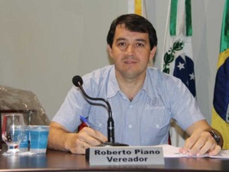 Suplentes tomam posse após prisão de oito vereadores em Câmara no PR