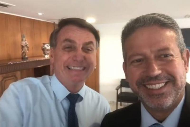 Bolsonaro se reúne com Lira antes de votação de prisão de Daniel Silveira