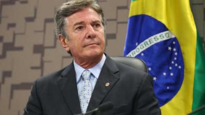 Collor anuncia que Ã© prÃ©-candidato Ã PresidÃªncia