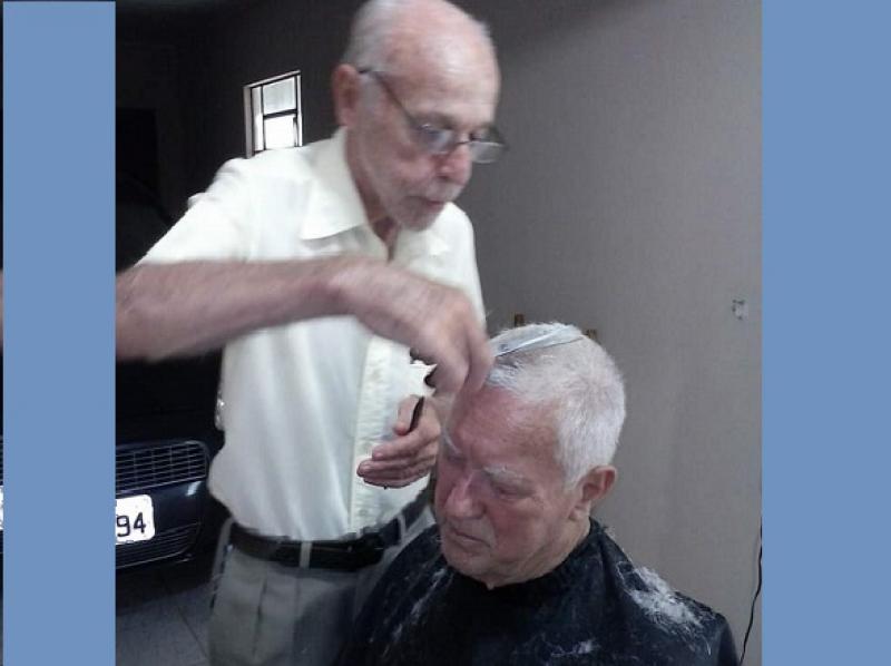 Barbeiro “Sr. Lazinho Mario”, um dos pioneiros de Quatiguá, morre aos 81 anos