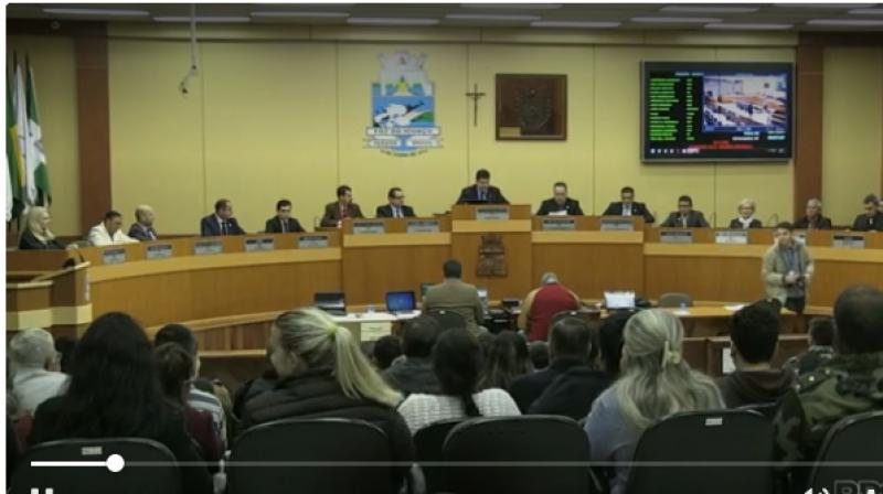 Vereadora que apresentou atestado e viajou para o Rock in Rio é afastada