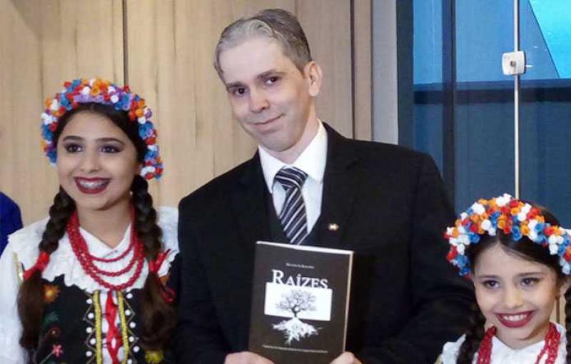 Telemacoborbense retrata a imigração polonesa no Paraná