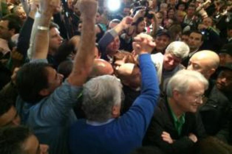 Requião vence convenção do PMDB e será candidato ao Governo do Paraná