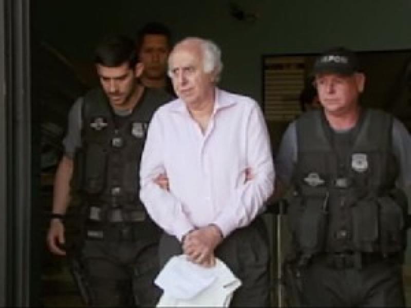 Abdelmassih deixa a sede da PF em direção ao aeroporto de Foz do Iguaçu