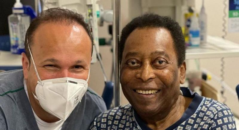 Pelé recebe alta após mais uma internação para tratamento de tumor