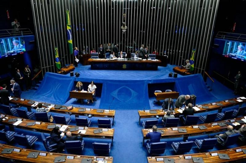 Plenário aprova voto distrital misto para eleições proporcionais