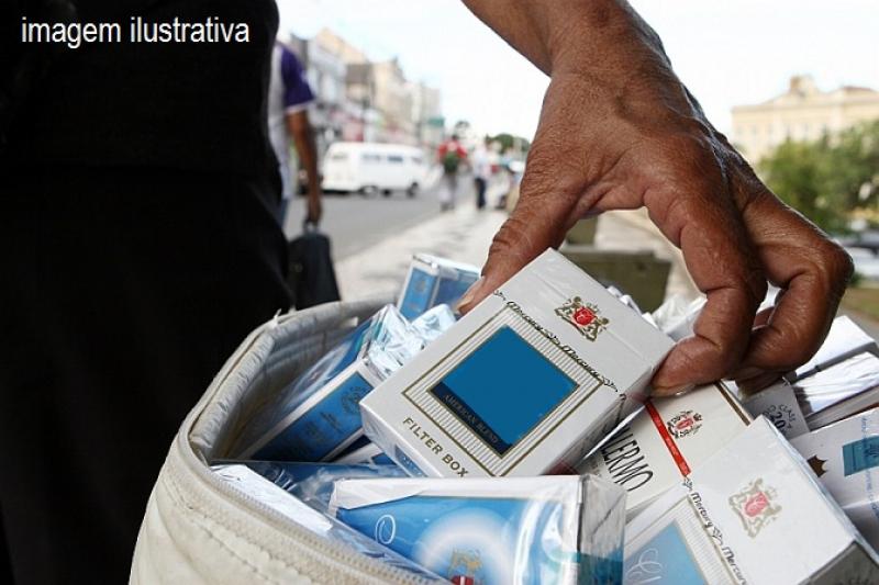 Três bombeiros civis de Ibaiti são presos suspeitos de desviar parte de uma carga de cigarros contrabandeados