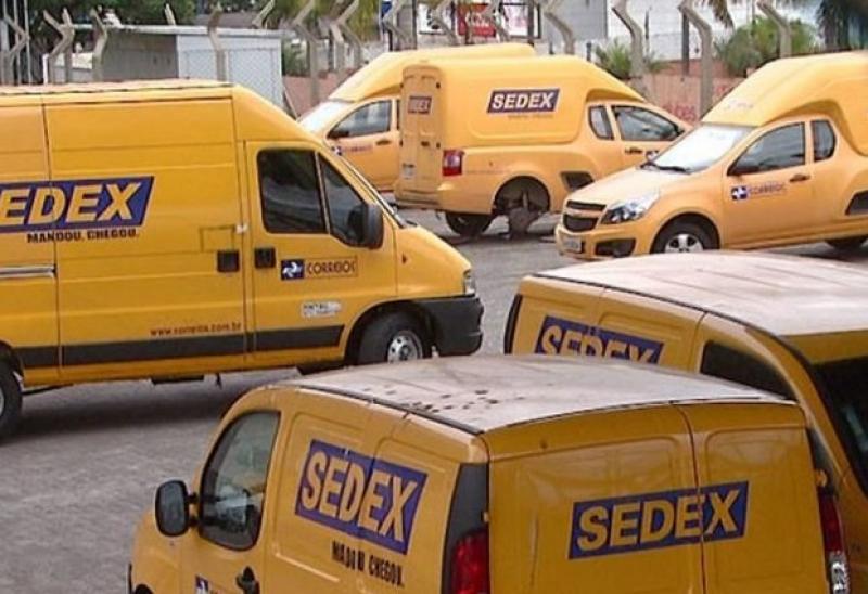Greve dos caminhoneiros faz Correios suspenderem Sedex