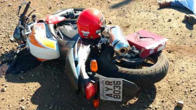 Motociclista morre após bater em ônibus escolar no Norte Pioneiro