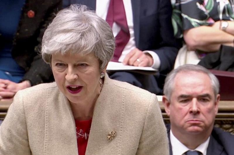 Primeira-ministra britânica anuncia renúncia