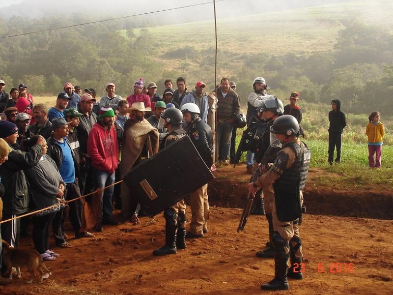 500 Policiais Militares participam da reintegração de posse em Jundiaí do Sul