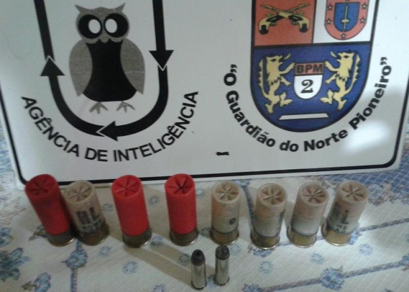 PM de Cambará efetua prisão de indivíduos com munições