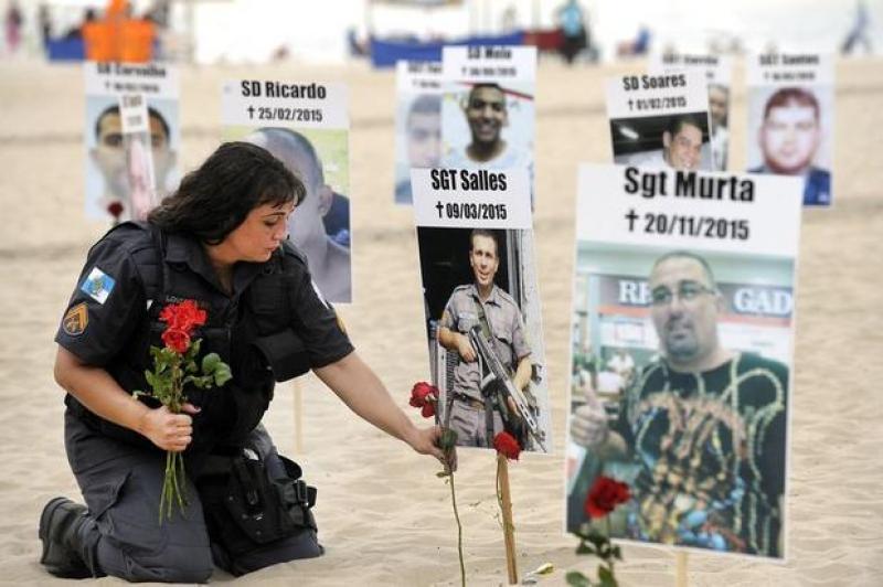 Cem policiais militares morreram no Rio de Janeiro desde o início do ano