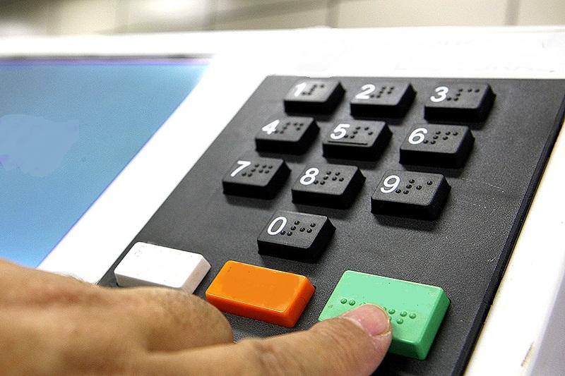 Namíbia realiza primeira eleição na África com urnas eletrônicas