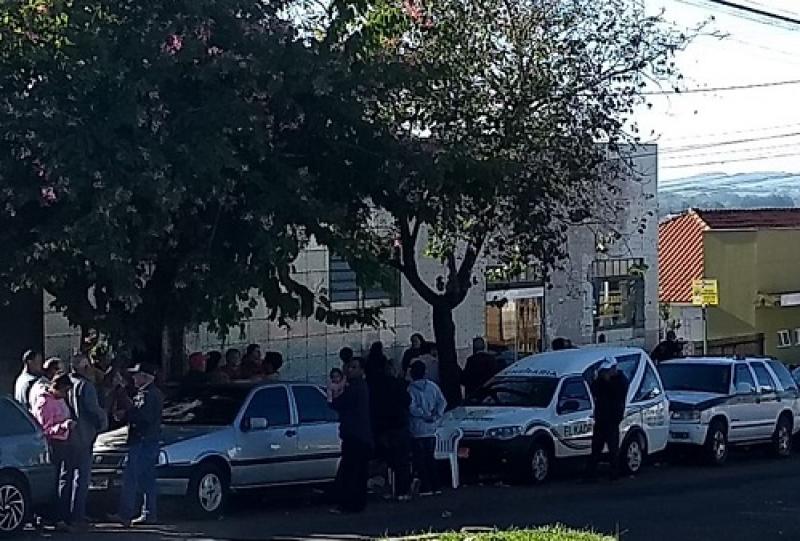 Corpo de menina baleada em casa é enterrado em Jataizinho