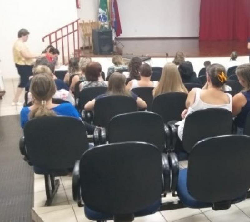 Seed prorroga mandatos dos APMF e Conselhos Escolares