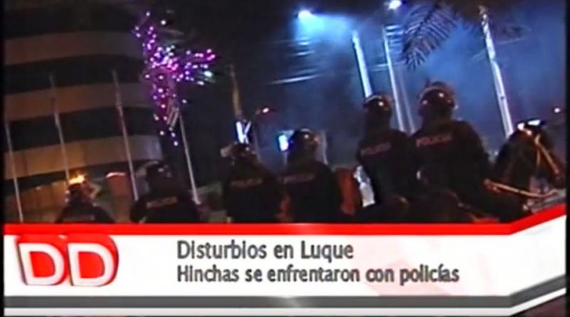 Torcida do Luqueño faz buzinaço, solta foguete e dispara até tiro durante a madrugada em frente a hotel do Atlético