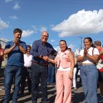 Prefeita Izilda e Deputado Romanelli realizam entrega oficial de caminhões e veículos para Quatiguá