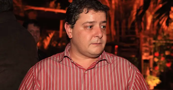 Ex-dirigentes do INSS fecham delação e entregam Lulinha e políticos