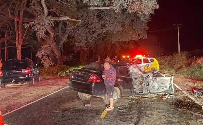 Acidente  deixa duas mulheres e um bebê mortos entre Carlópolis e Fartura