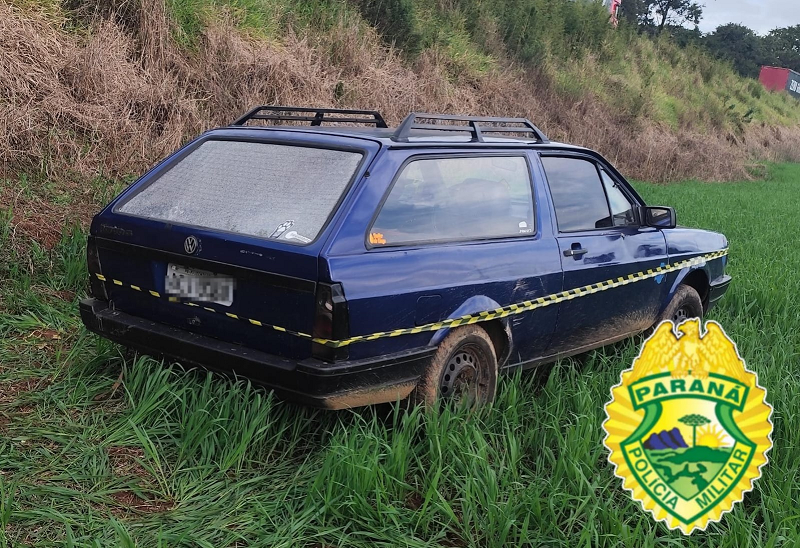 Suspeito atira contra policiais durante perseguição, abandona carro furtado e foge para mata em Wenceslau Braz