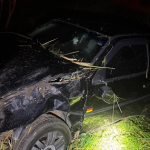 Motorista fica ferido após carro sair da pista  em Santo Antônio da Platina