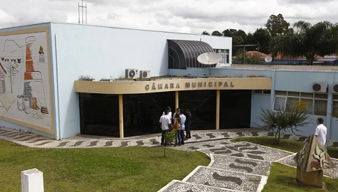 TRE-PR reconhece fraude à cota de gênero e cassa mandatos de três vereadores eleitos pelo União Brasil