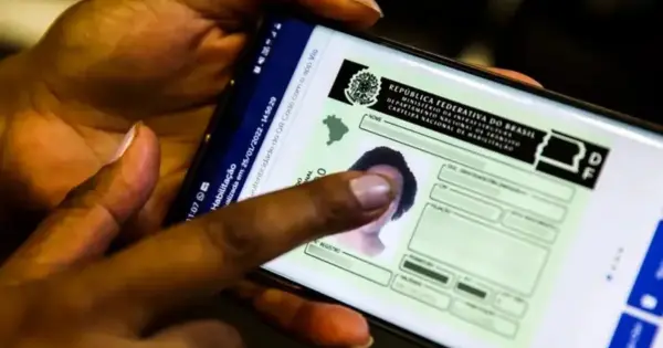 Detran-pr suspende exames para CNH no Paraná e afeta emissão e renovação do documento
