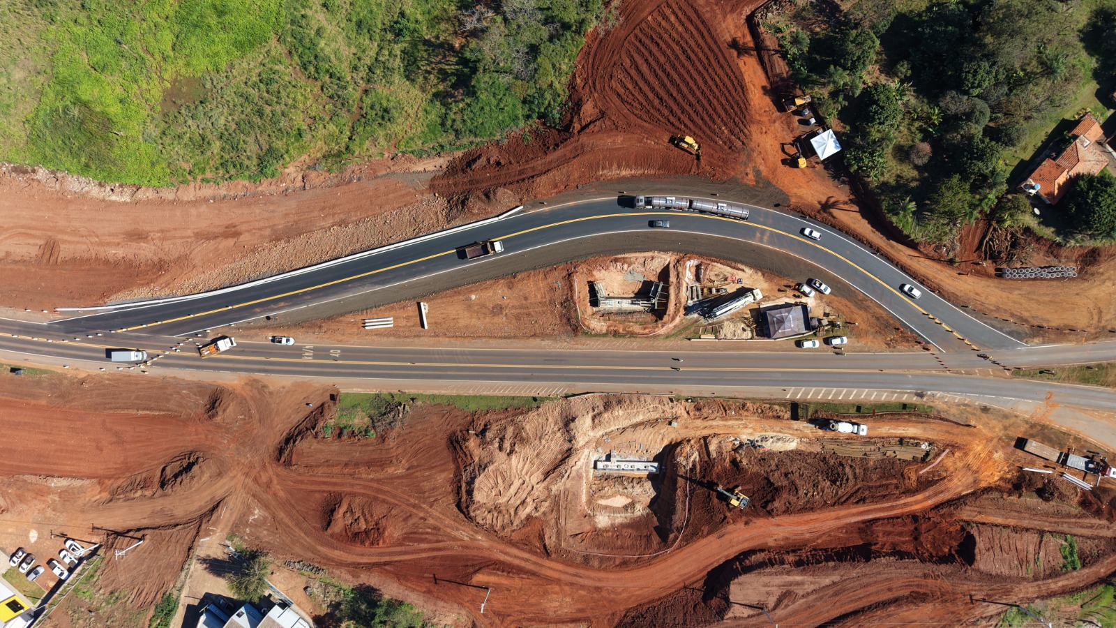 Duplicação entre Santo Antônio e Jacarezinho: Concessionária realiza desvios para obras em viadutos
